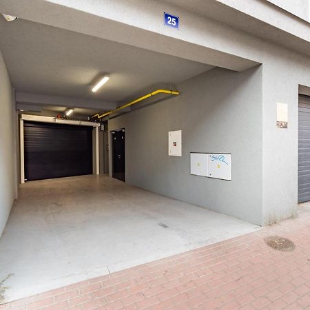 Brand New Studio Apartment #31 In Brand New Building With Free Parking In The Center Prag Dış mekan fotoğraf