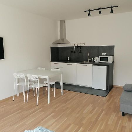 Brand New Studio Apartment #31 In Brand New Building With Free Parking In The Center Prag Dış mekan fotoğraf